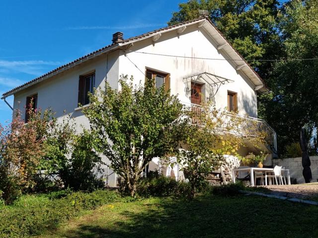 A l'écart des voisins 94m² Saint Saud Lacoussière