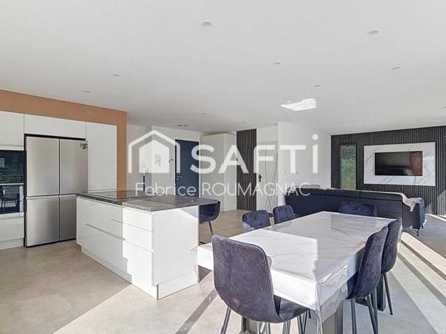 A Lespignan villa de 110 m² avec garage sur une parcelle de 350 m²