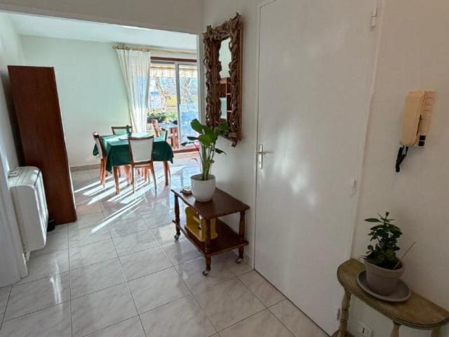 A loué appartement de 3 pièces meublé à Salon de Provence Quartier Morgan Gare