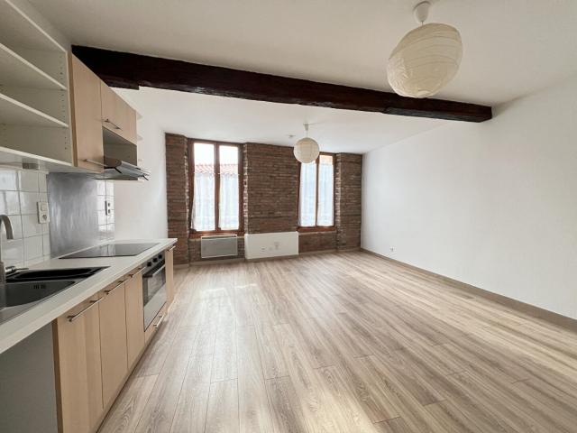 A LOUER MURET Studio à louer de 31 m² en hypercentre de Muret 5670