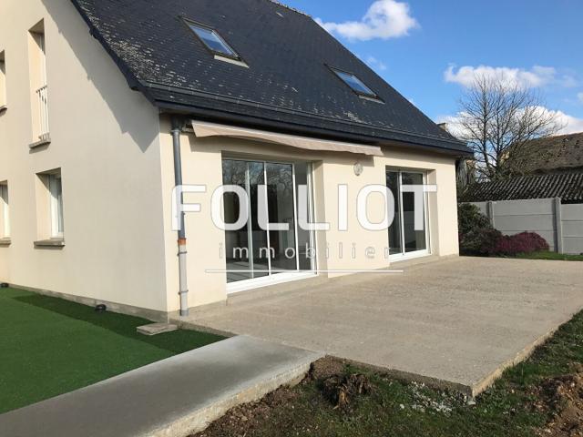 A louer: Maison 7 Pièces St Etienne En Coglès Réf.521CV