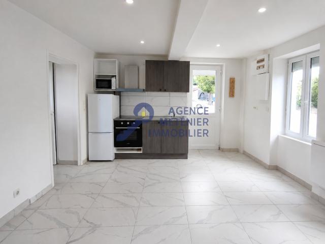À louer Maison T2 de 40 m2 entièrement rénovée Disponible immédiatement