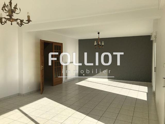 A louer: Maison T7 avec Jardin St Etienne En Cogls Rf.521CV