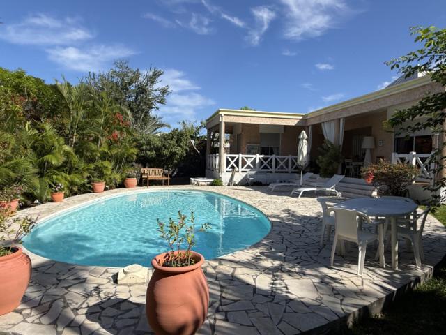 À LOUER MAISON T4 AVEC PISCINE À CAMBAIE SAINT PAUL