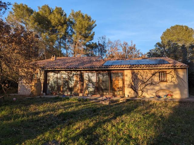 À louer – Maison T5 de plain pied avec grand jardin à Draguignan
