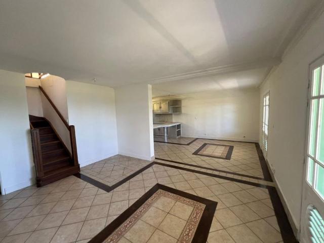A louer, Maison / Villa, 171 m²