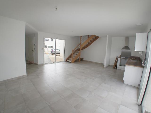 A LOUER MAISON ANGERS PROCHE CHU