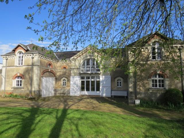A LOUER MAISON APPARTEMENT 136 m2 VAL DU MAINE