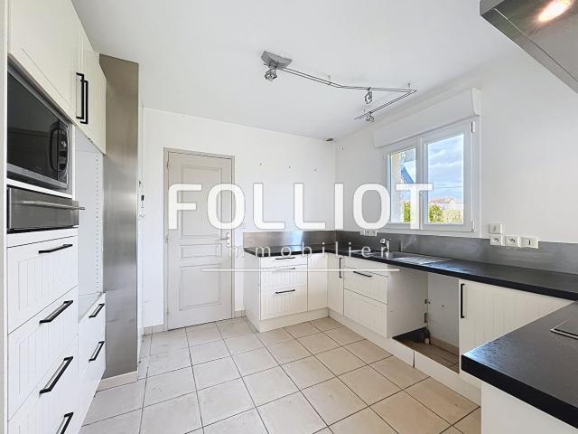 A LOUER Maison BRICQUEVILLE SUR MER 4 pièces 75.80m²