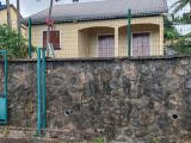 A LOUER MAISON DE 3 CHAMBRES A MONTEE SANO