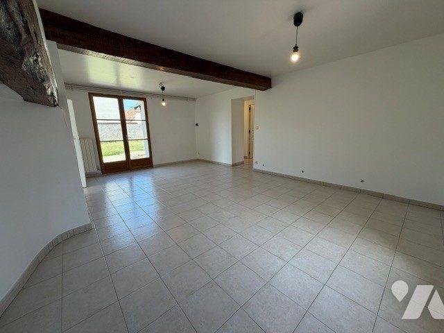À LOUER – Maison de plain pied avec jardin à Villiers en Désœuvre