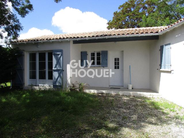 À louer, maison d'une surface habitable de 73 m², 3 pièces à CHAILLEVETTE 17890