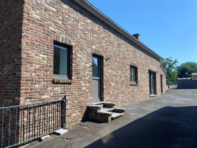à louer Maison Émines