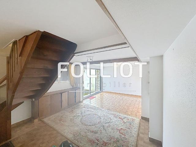 A LOUER Maison La Haye Pesnel 6 pi�ce s environ 190 m�