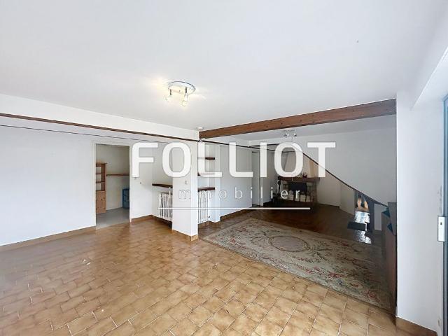 A LOUER Maison La Haye Pesnel 6 pi�ce s environ 190 m�