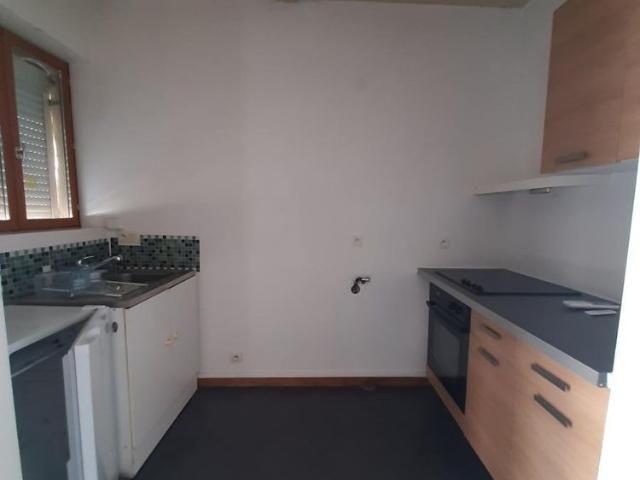 A LOUER Maison/appartement au RDC + Terrasse privative LA BASSEE CENTRE VILLE