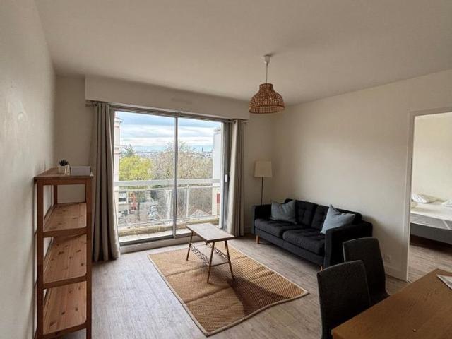 A LOUER NANTES CAMUS Appt T2 MEUBLE 3ème asc
