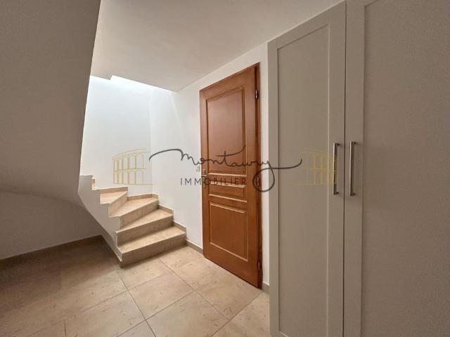 A LOUER NIMES CHU VILLA 4 CHBRES + JARDIN ET GARAGE DOUBLE