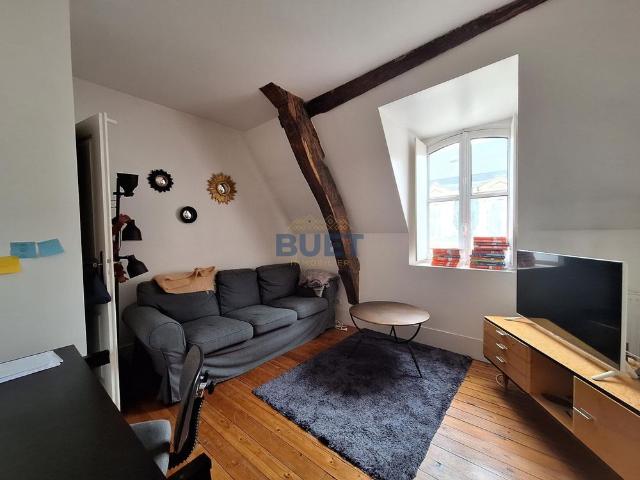 A LOUER AU COEUR DU CENTRE VILLE Bel appartement.