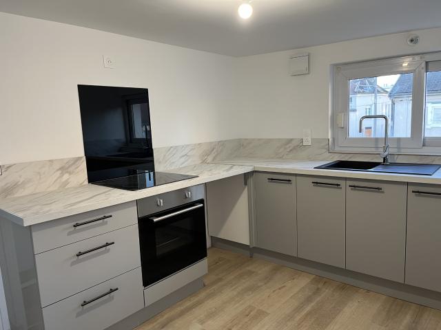 A louer au coeur de Troyes charmant T2 refait à neuf de 48m2 / 52m2 au sol