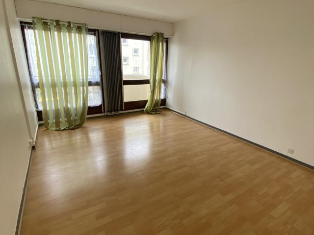 A LOUER Avenue Louis XI T1 de 32.35m2 avec balcon et cave