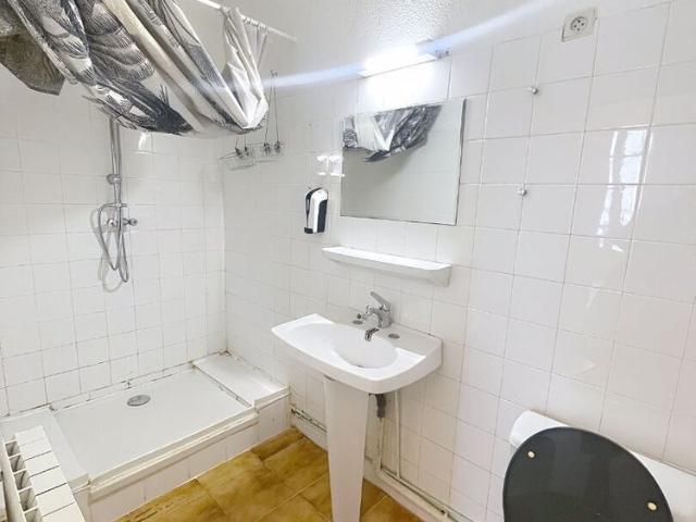 A LOUER AVIGNON INTRAMUROS 84 000: charmant et spacieux appartement 3 pièces !