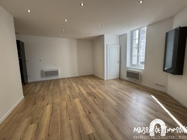 A louer à COGNAC Appartement de 49m2 2 pièces Cour