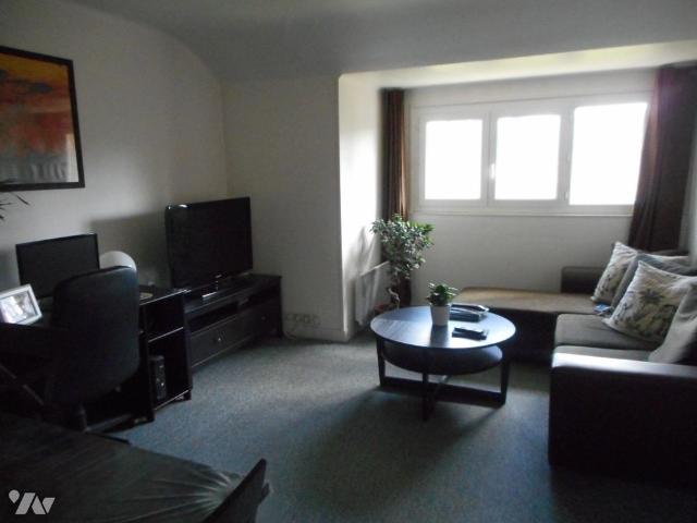 A louer à Condé en Normandie dans le Calvados 14, appartement de 51.32m² situé au 3ème étage.