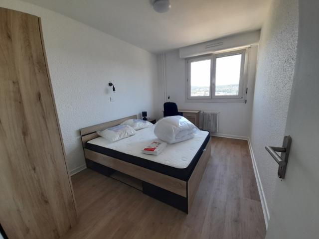 A LOUER A BESANCON ALLEE DES BRUYERES COLOCATION 4 CHAMBRES