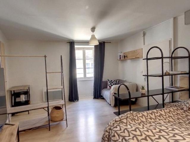 A LOUER à BESANCON, Rue des Chambrier, appartement T2 de 36