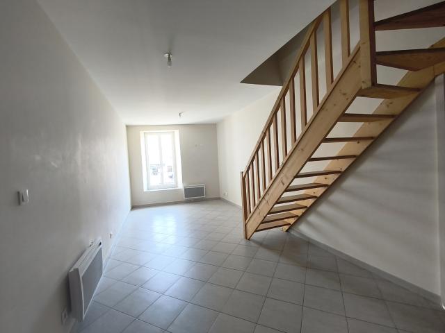À louer à Duras: grand appartement avec 2 pièces