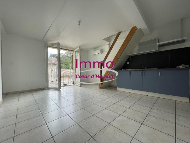 A LOUER A LODEVE APPT DUPLEX CLIMATISE