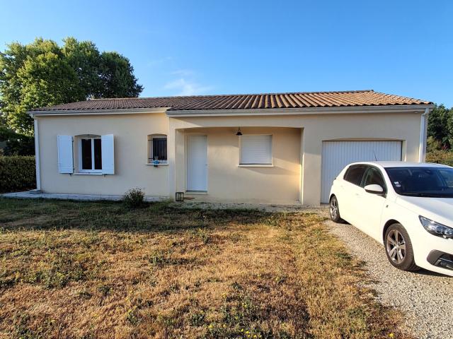 A louer à VAL DE COGNAC Pavillon de plain pied 3 chambres 85m2 Jardin et garage