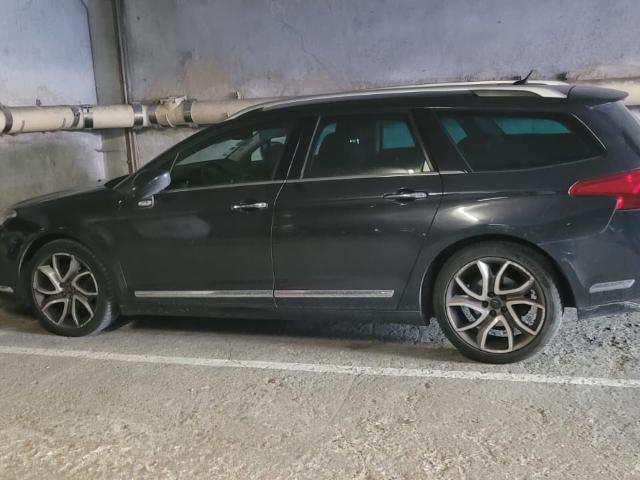 A LOUER à VILLEJUIF Place de parking PMR Résidence sécurisée sous sol au pied du métro Louis Aragon