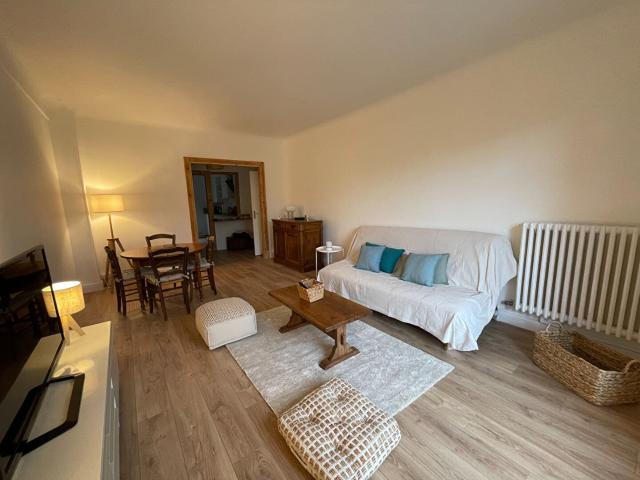 A LOUER AIX CHAMBRE COLOCATION AVEC BALCON ETUDIANT 9 MOIS