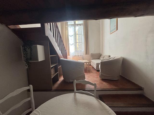 A LOUER AIX EN PROVENCE LA ROTONDE STDUIO MEZZANINE