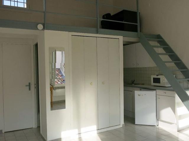 A LOUER Aix en Provence QUARTIER MARIE T1/2 MEZZANINE