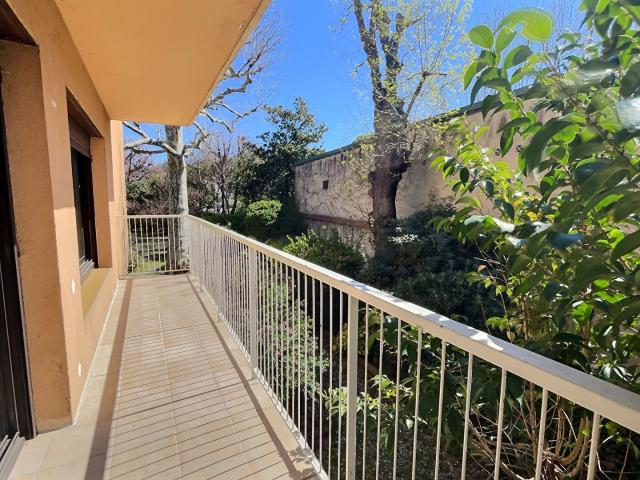 A Louer Appartement Marseille Joseph Vernet 13008 4pièce s 88.50m2 avec balcon, place de parking et garage