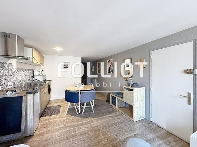 A LOUER Appartement meubl� bail �tudiant 9 mois T1 bis centre ville de GRANVILLE