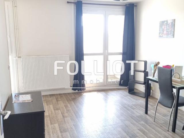 A LOUER Appartement meubl� 50000 Saint L� 1 pi�ce 24.95 m�