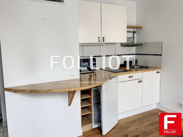 A LOUER APPARTEMENT MEUBLE 1 PIECE bail étudiant 9 mois 50400 GRANVILLE