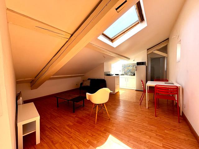 À louer: Appartement meublé 2 pièces à Saint Étienne, quartier Bernay Valfuret