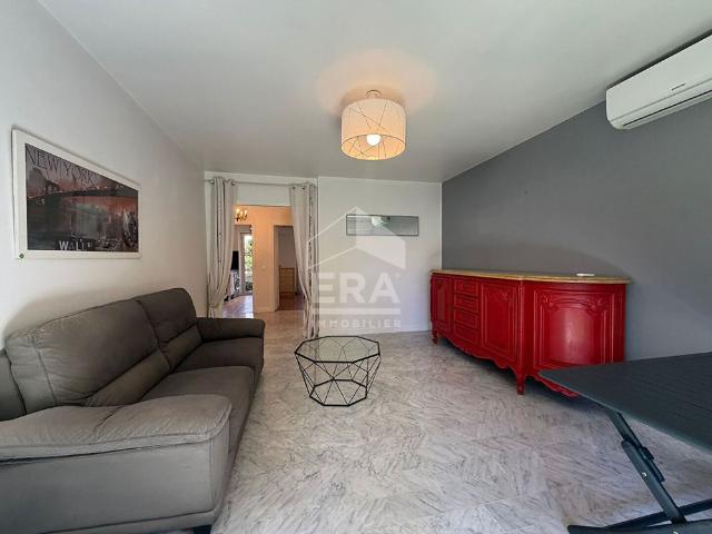 A LOUER APPARTEMENT MEUBLE 3 PIECES EN REZ DE JARDIN A CAGNES SUR MER, SECTEUR LAUTIN