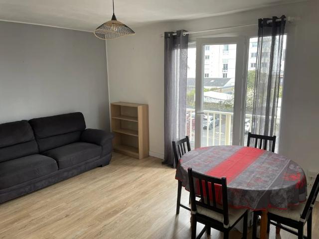 À LOUER – Appartement meublé T2 de 48m2 à TOURS centre avec parking • Réf. TNG LOC0429