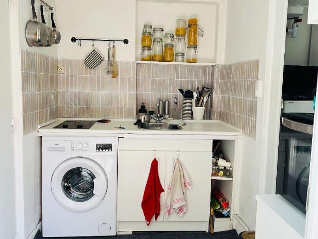 A LOUER APPARTEMENT MEUBLE EN PLEIN CENTRE VILLE DE ST QUENTIN 02100