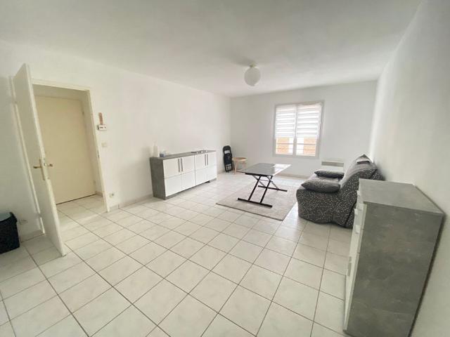 A LOUER APPARTEMENT MEUBLE QUARTIER REMICOURT ST QUENTIN 02100