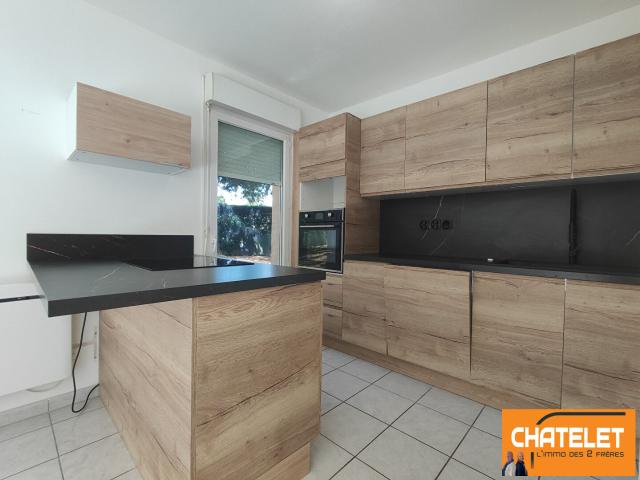 A louer appartement non meublé en rez de jardin Bourg en Bresse 3 pièce s 67.93 m2 proche Intermarché avec garage