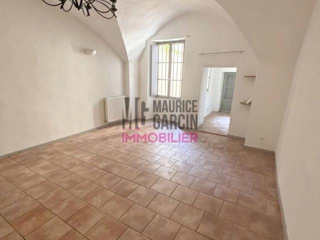 A LOUER APPARTEMENT ORANGE 1 pièce 35.82m²