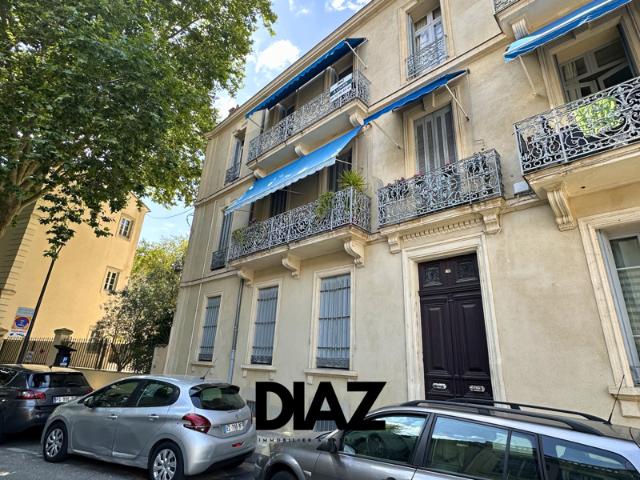 À louer Appartement bourgeois T4 de 93 m2 Quai de la Fon