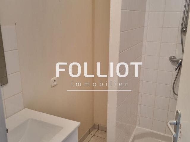 A LOUER Appartement duplex 50000 Saint L� CENTRE VILLE 1 chambre 30 m�